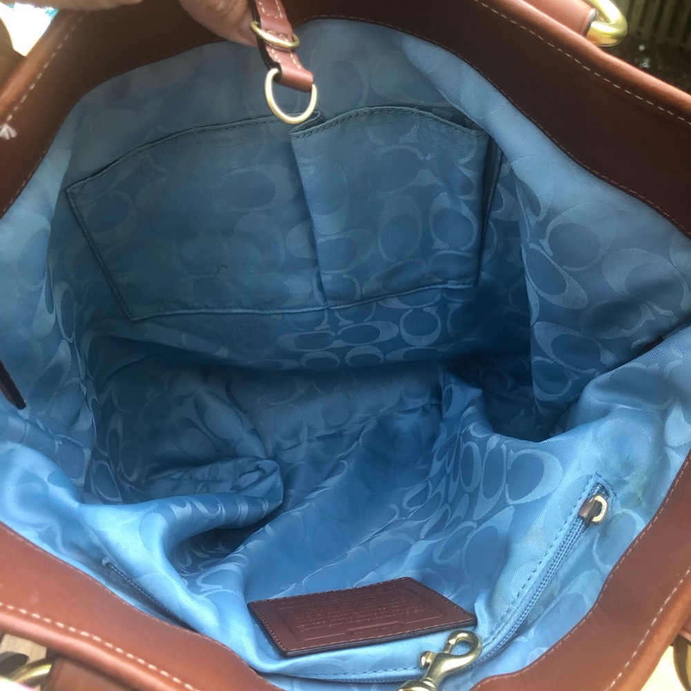 Coach GiGi #F12888 Vintage Coach Shoulder bag in Excellent Condition - Picture 8 of 16